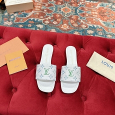 Louis Vuitton Slippers